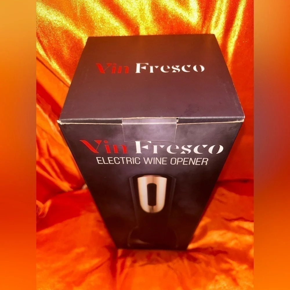 Vin Fresco Electric Wine Opener with Charging Base & Foil Cutter